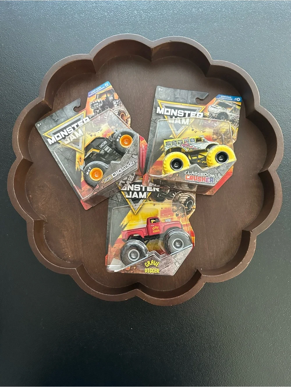 Monster Jam Monster Trucks ~ JCB Digatron, Classroom Crusher & Grave Digger